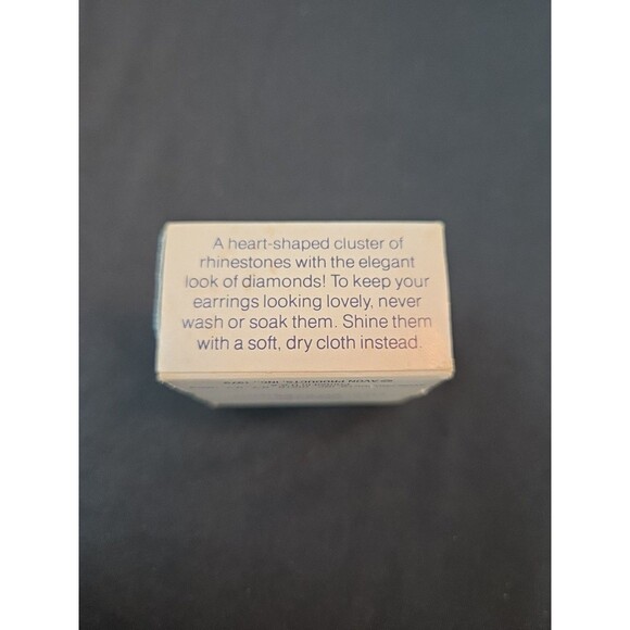 Avon Fashion Accents Heartshine Silvertone & Rhinestone Pierce Earrings 1979 NWB - Picture 2 of 8